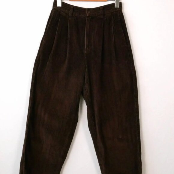 Eddie Bauer Dark Brown Corduroy High waisted tapered Pants/Pleated Pants/W25 - Picture 1 of 5